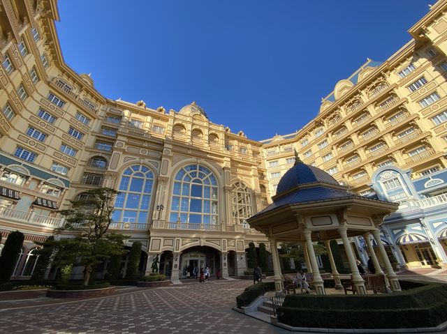 千葉・舞浜。レストランにカフェもあります『東京ディズニーランドホテル』