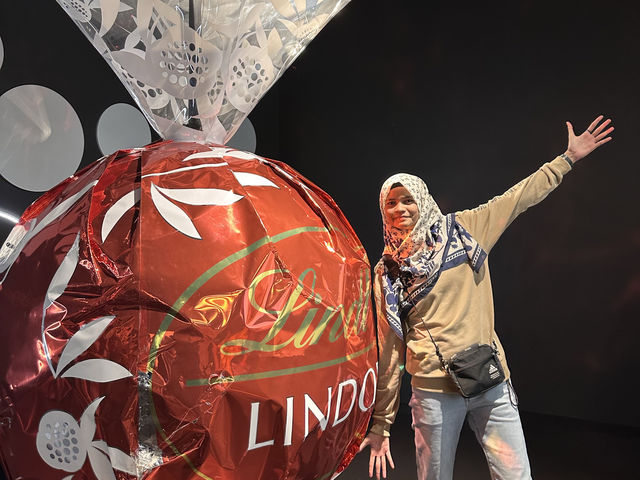 Visits to Biggest Lindt Store in the world!