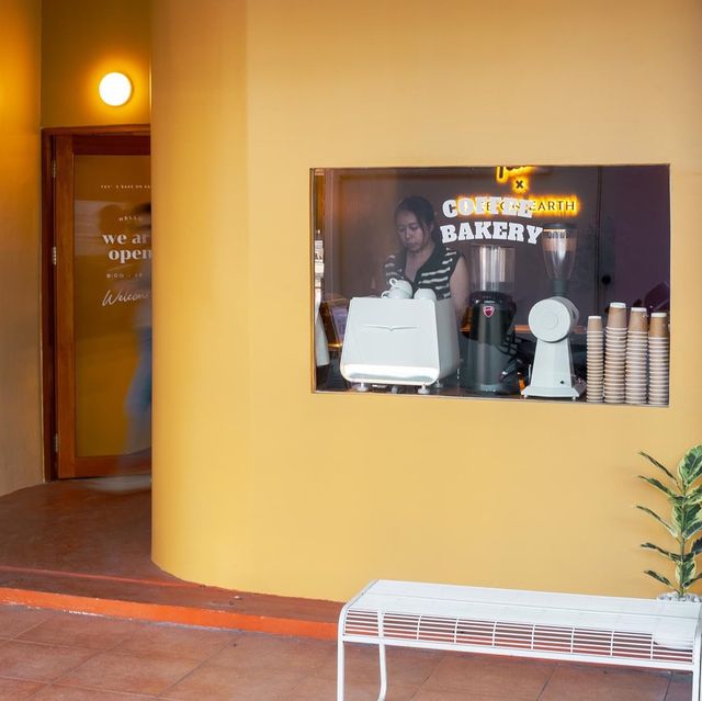 Fav' Coffee x Bake On Earth. ☕