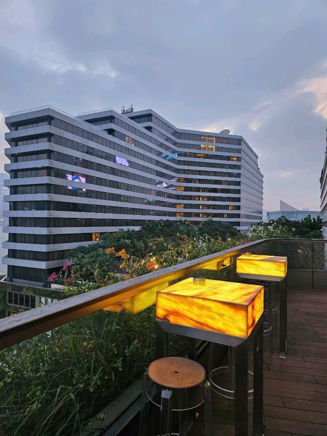 高級川菜餐廳內的新酒吧