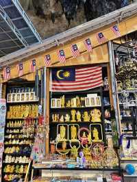 ถ้ำศักดิ์สิทธิ์ของชาวฮินดู BATU CAVES