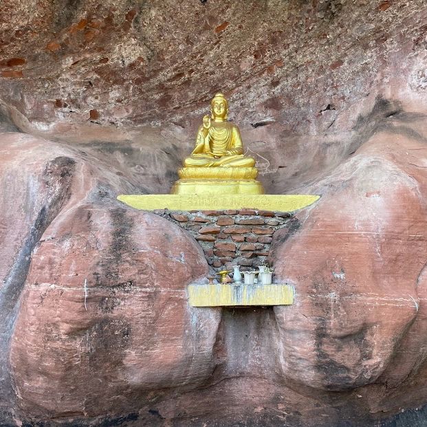 น้ำตกถ้ำพระ หรือ น้ำตกถ้ำพระภูวัว