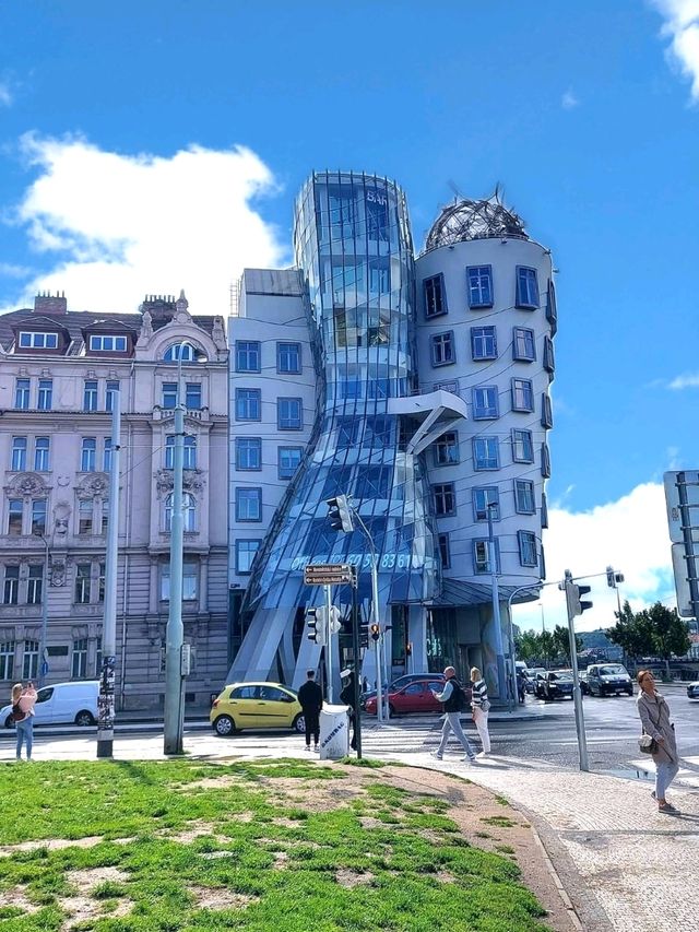 The Dancing House, Prague