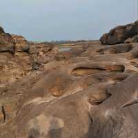 สามพันโบก