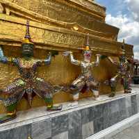 【タイ/バンコク】タイの三大寺院の一つ「ワットプラケオ」