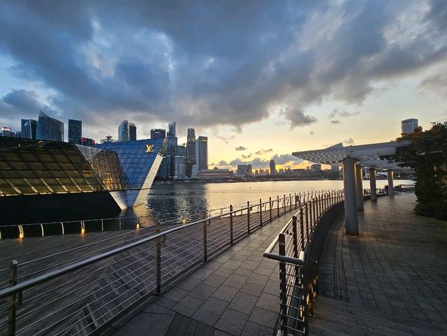 Singapore vs. Malaysia (I initially thought these were very similar countries)