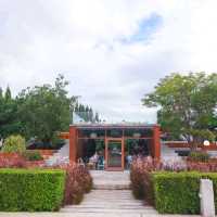 The Pomelo Cafe