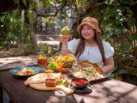 คาเฟ่และร้านอาหารใจกลางกรุง บรรยากาศสวนป่า 🌳🌳