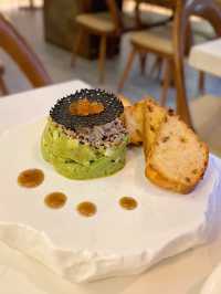 「西日創意料理，食物豐富美味」