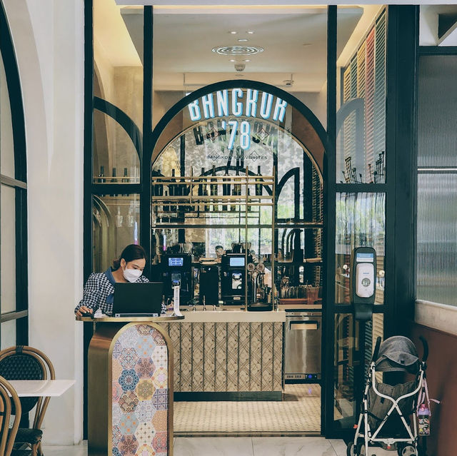 曼谷中心5星級酒店，適合商務和休閒旅客