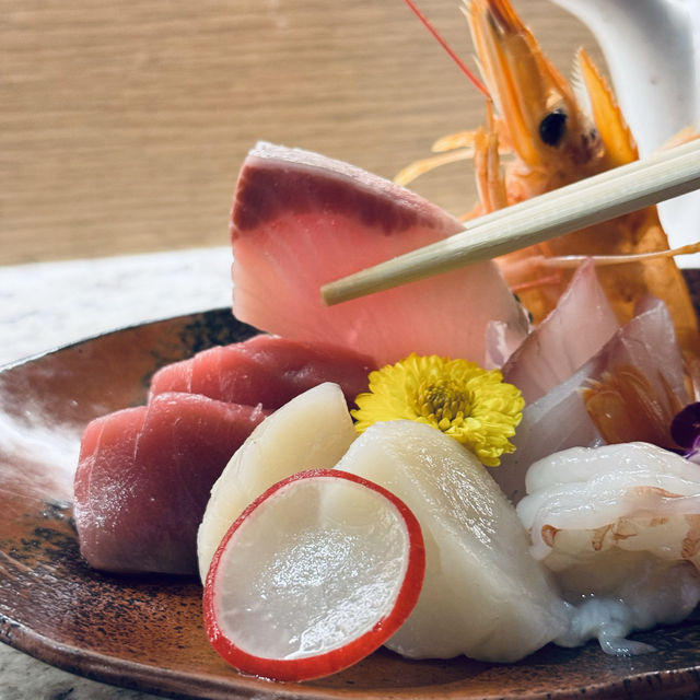 銅鑼灣日本料理～昼月 Daymoon Cafe & Lounge