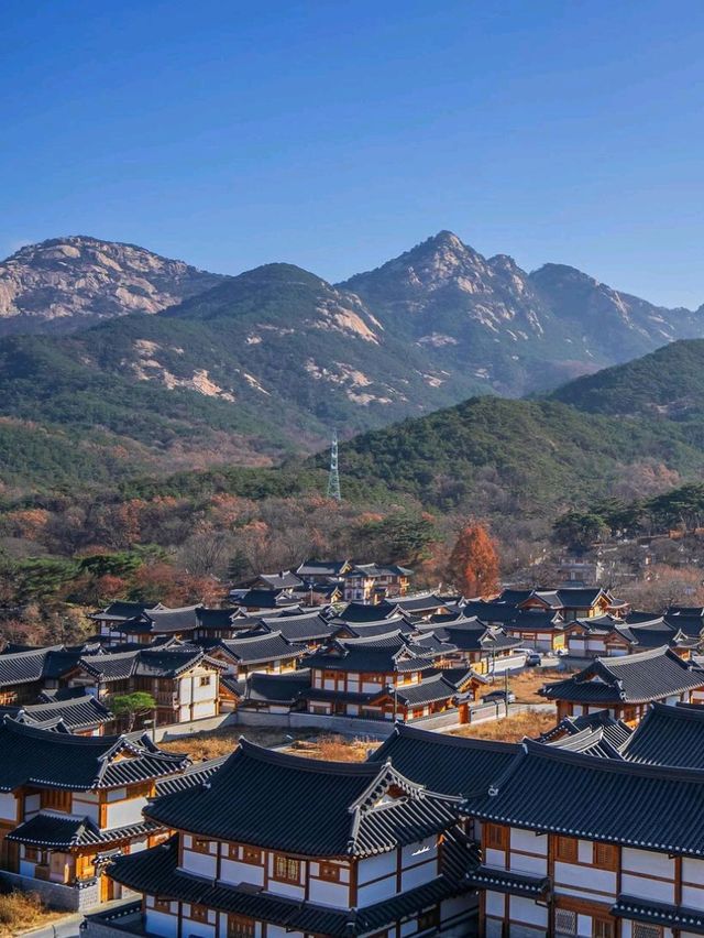 Step Back in Time: Eunpyeong Hanok Village 🇰🇷🏘️