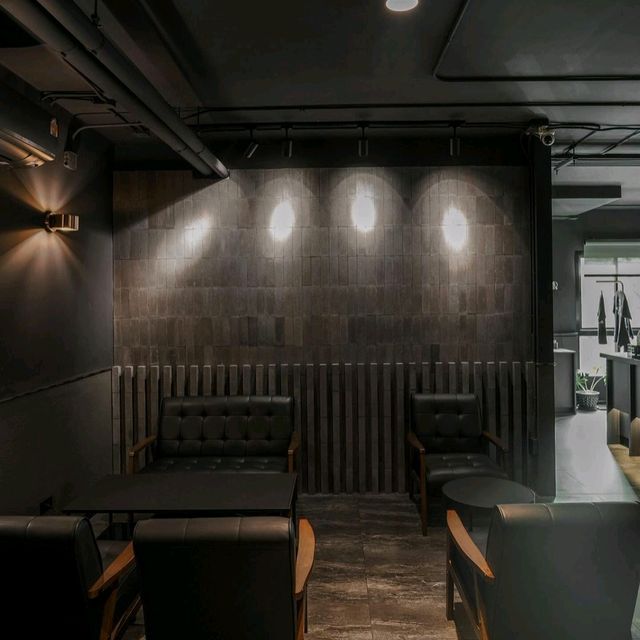 MANA Specialty Coffee  ถนนพระราม 6