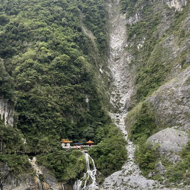 Catch the very top spot of Taroko