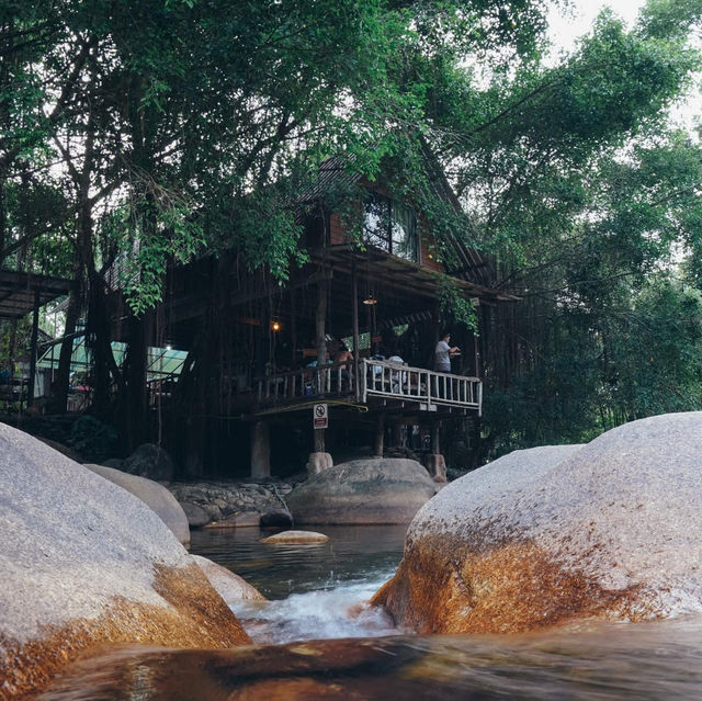 โฮมสเตย์บ้านสวนริมน้ำ 