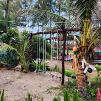 Happy Bar : คาเฟ่สไตล์บาร์