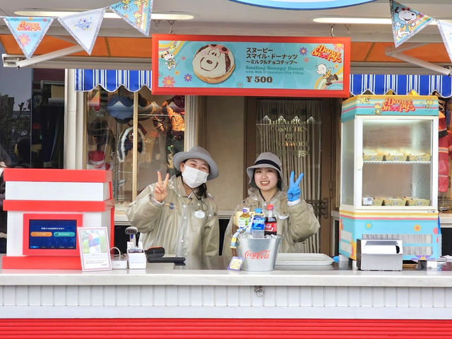 ร้านขนมใน USJ : Snoopy Treats