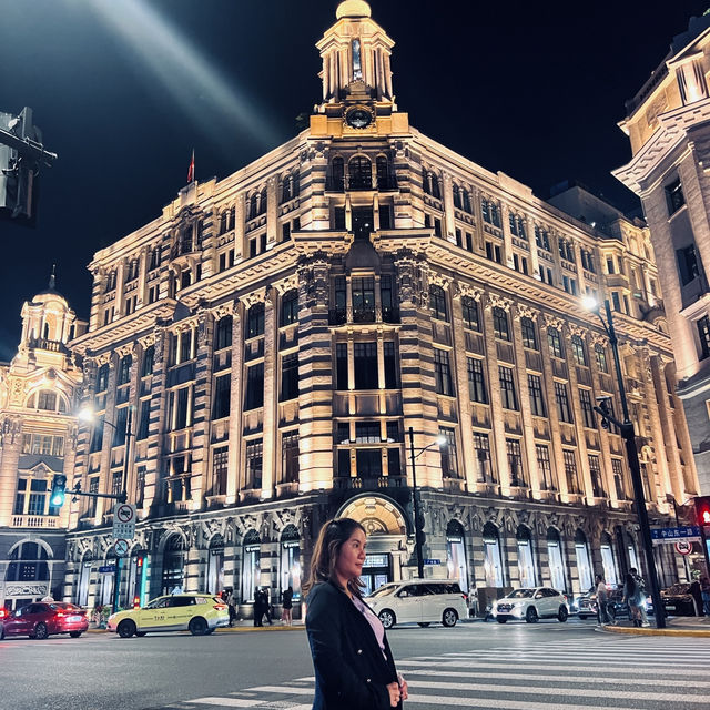 The Bund East Nanjing Road กลางคืนไฟสวยมาก