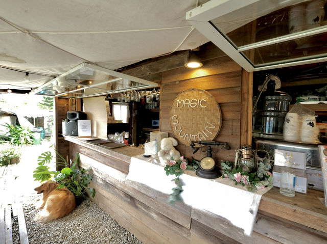 Magic Mountains Cafe