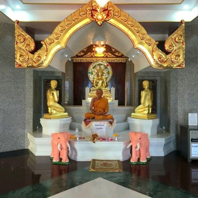 Wat Kroen Ka Thin(Luang Pho Phian)