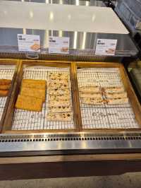 Goraesa Fishcake Shop & Experience Hall 🇰🇷🍥