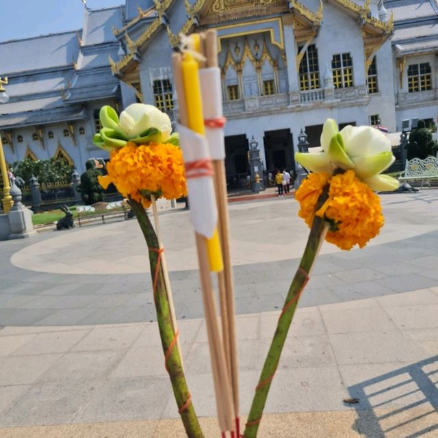 ทำบุญไหว้พระหลวงพ่อโสธร