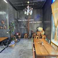 ร้านคาเฟ่แลนด์ดิ้งเดอ   ชุมพร