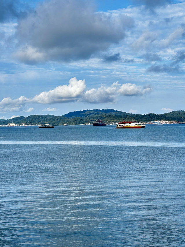 "Discover the Beauty of Langkawi Geopark and Its Majestic Eagles"