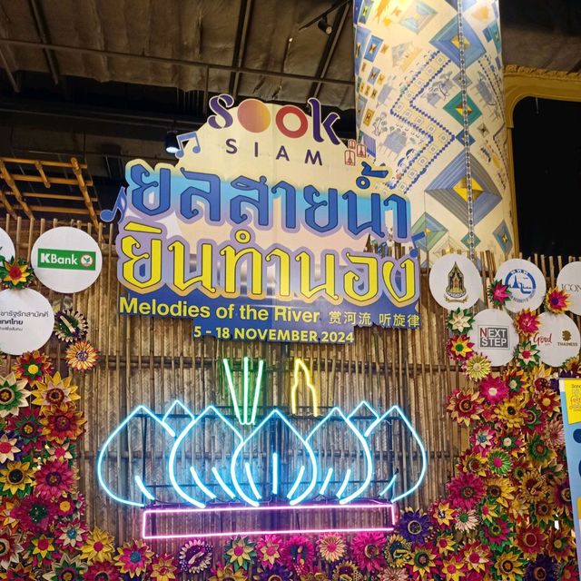 Loy krathong festival @Iconsiam 