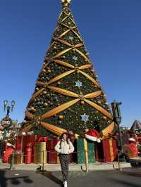 ชมไฟต้นคริสต์มาสใจกลางสวนสนุก Universal Beijing🎄