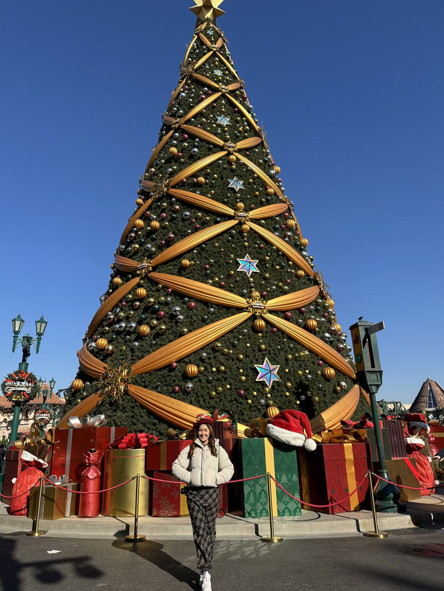 ชมไฟต้นคริสต์มาสใจกลางสวนสนุก Universal Beijing🎄