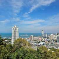 ไหว้พระ ทำบุญ ชมวิวเมืองศรีราชา 360° สวยงามมากๆ