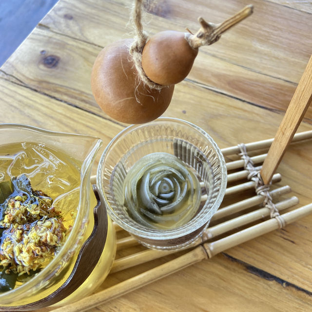  Hua Cha Tea House กาญจนบุรี ร้านชาลับริมน้ำ