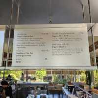 ปฐม ออร์แกนิก ลิฟวิ่ง (Patom Organic Living Cafe)