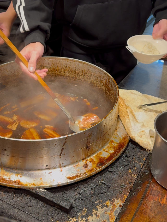 Dadaocheng Braised Pork Rice: Comfort Food with Oozing Perfection