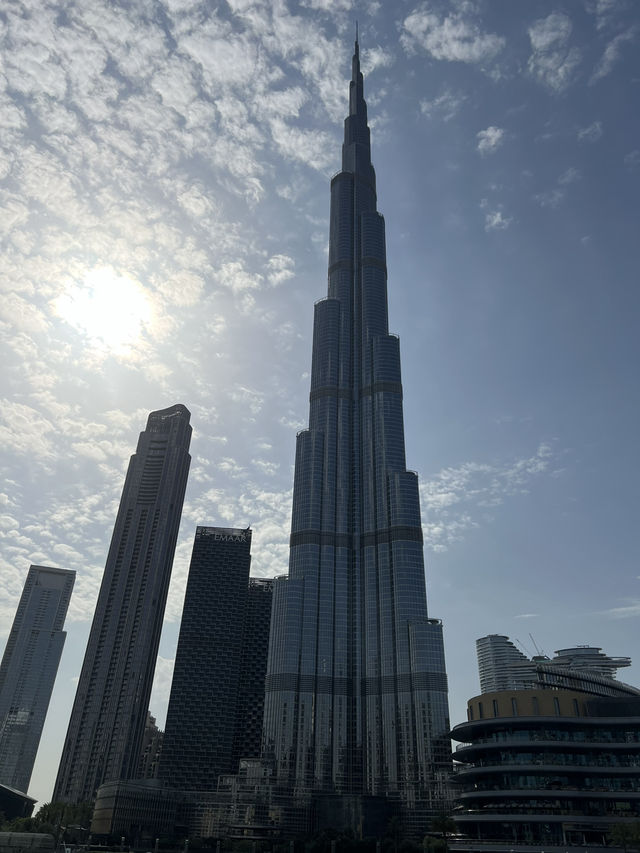 Stunning Views of Burj Khalifa🇦🇪