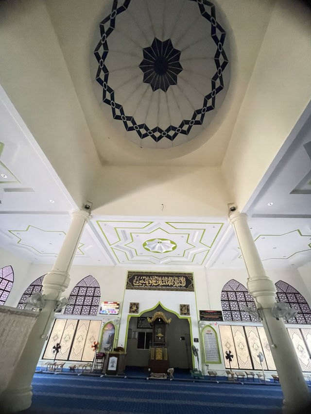 The mosque’s architecture is simple yet elegant 