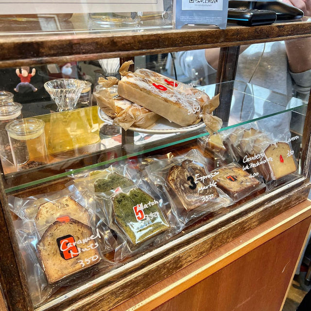 Cozy Coffee Break at SR Coffee Roaster & Bar in Nihonbashi