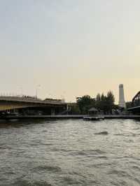นั่งเรือเจ้าพระยา ชมวิววัดอรุณราชวราราม 
