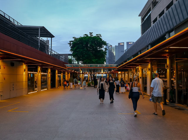 Esplanade Mall 🎭🎶🇸🇬