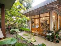 FlowerPot Café Ramkhamhaeng 21 คาเฟ่กรุงเทพ