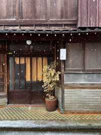 【金沢】雪景色のひがし茶屋街