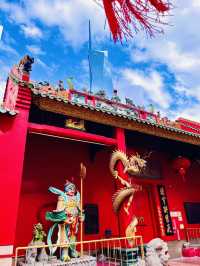“Guan Di Temple - A Timeless Sanctuary of Strength and Devotion!”