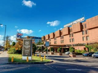 Sheraton Skyline Hotel London Heathrow is a great place to stay and very convenient.