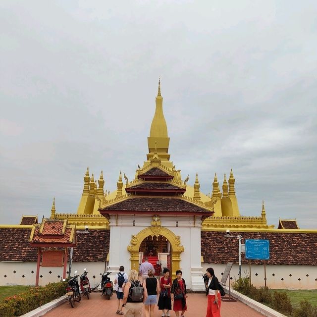 Awe-Inspiring Discoveries: Hidden Gems of Thatluang Park