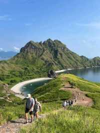 "Labuan Bajo: Gateway to Paradise and the Dragons of Komodo"