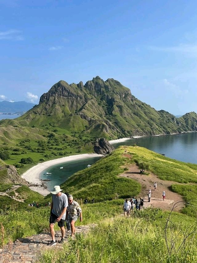 "Labuan Bajo: Gateway to Paradise and the Dragons of Komodo"