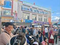 Exploring Barkhor Street: A Lively Market and an Unforgettable Photo Shoot