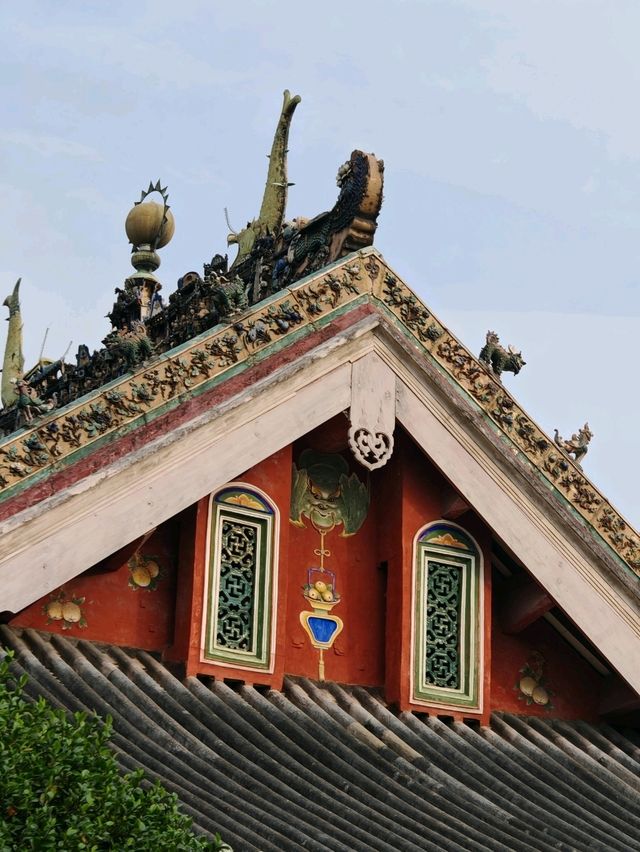 Exploring Tradition at Foshan Ancestral Temple: A Journey Through Time