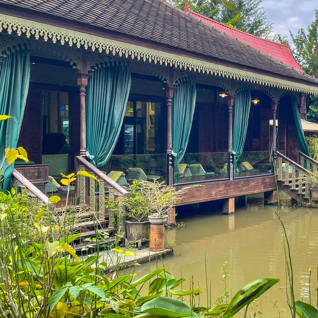 สิบสองหน่วยตัด ร้านอาหาร คาเฟ่ ดีๆที่ไม่ควรพลาด